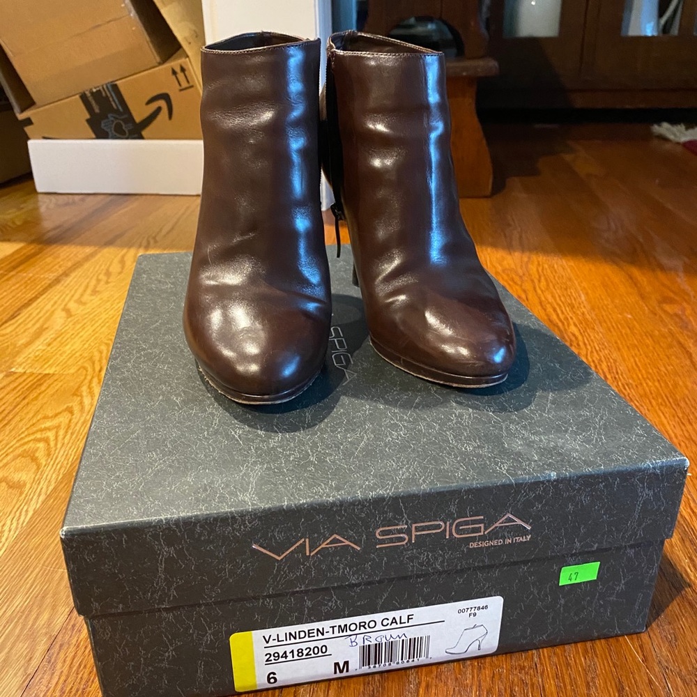 Brown Via Spiga Booties